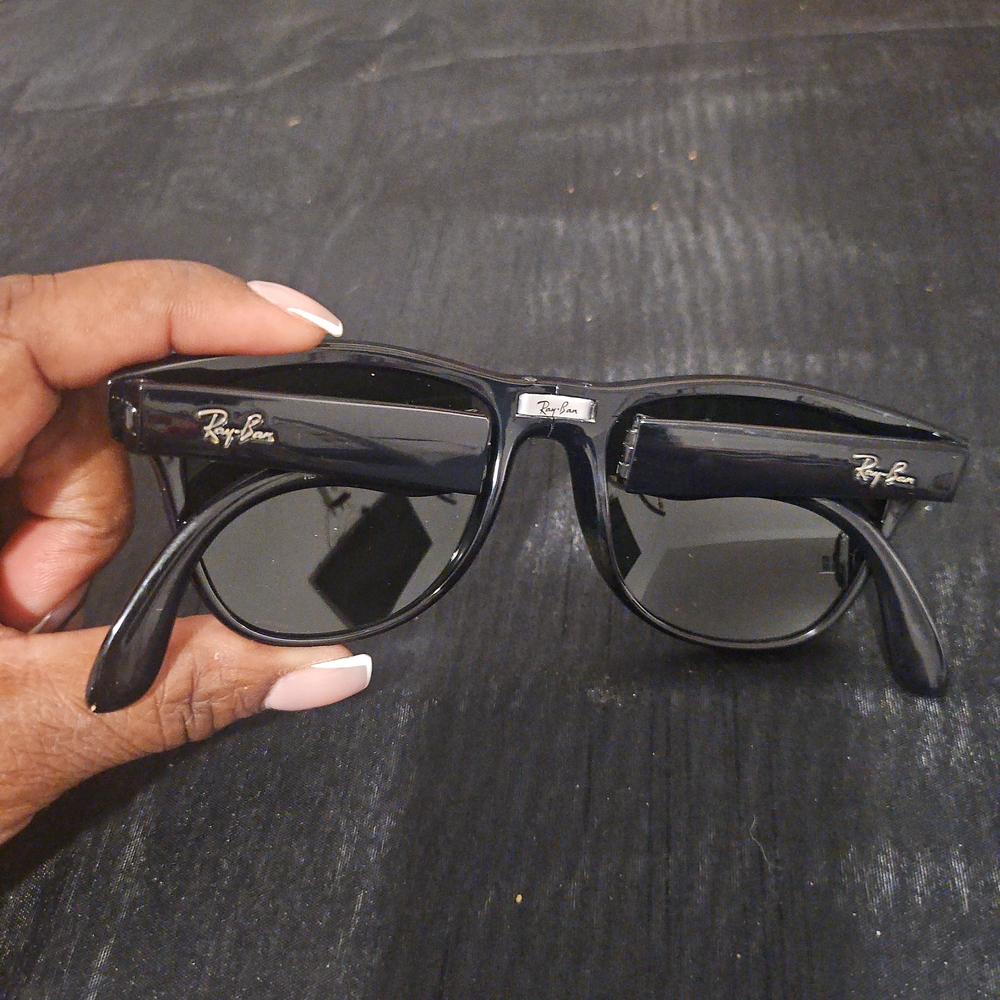 Ray-Ban Black Folding Wayfarer Case - Picture 5 of 6